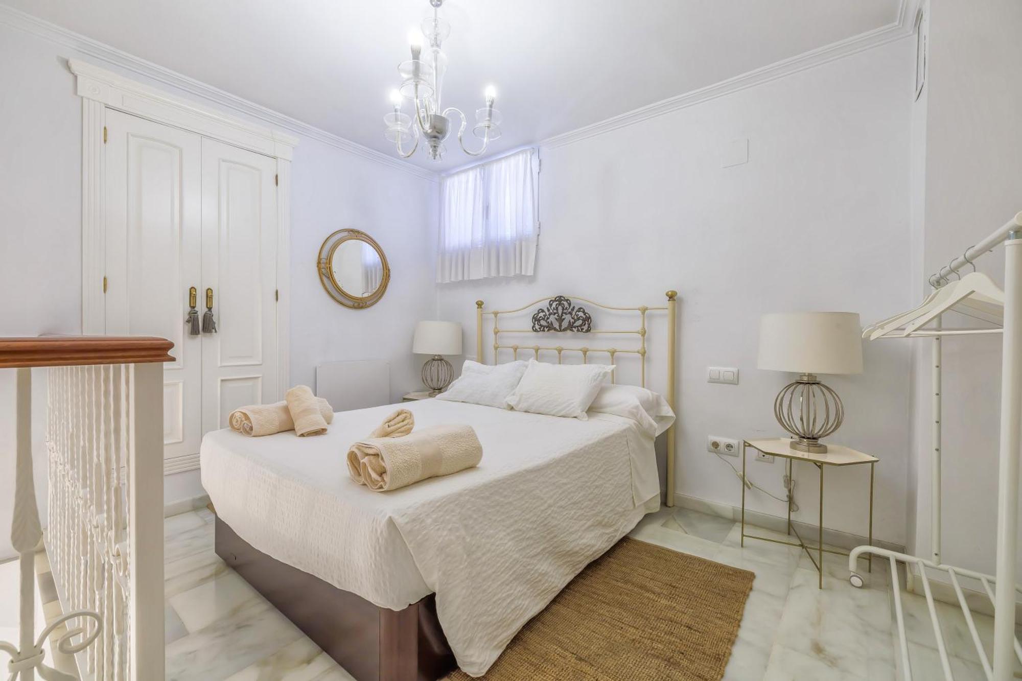 Apartment Duplex La Almazara En El Centro Historico De